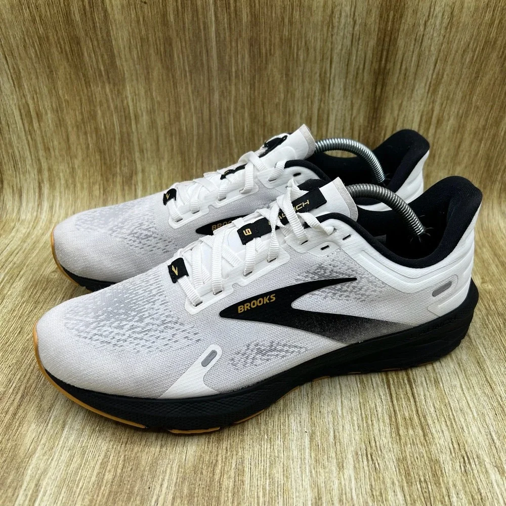 Brooks Launch 9 Men's Size 10 White Black Gold Sneaker Running Shoes 1103861D121